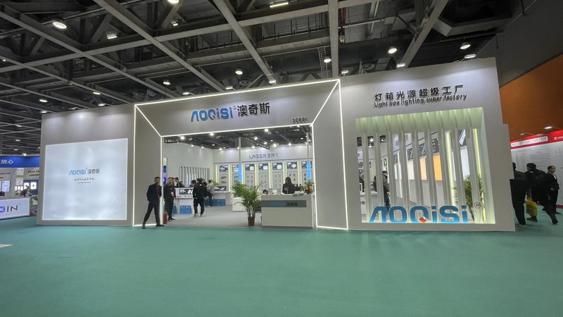 商场室内写真喷绘：揭秘其背后的工艺与选择要点